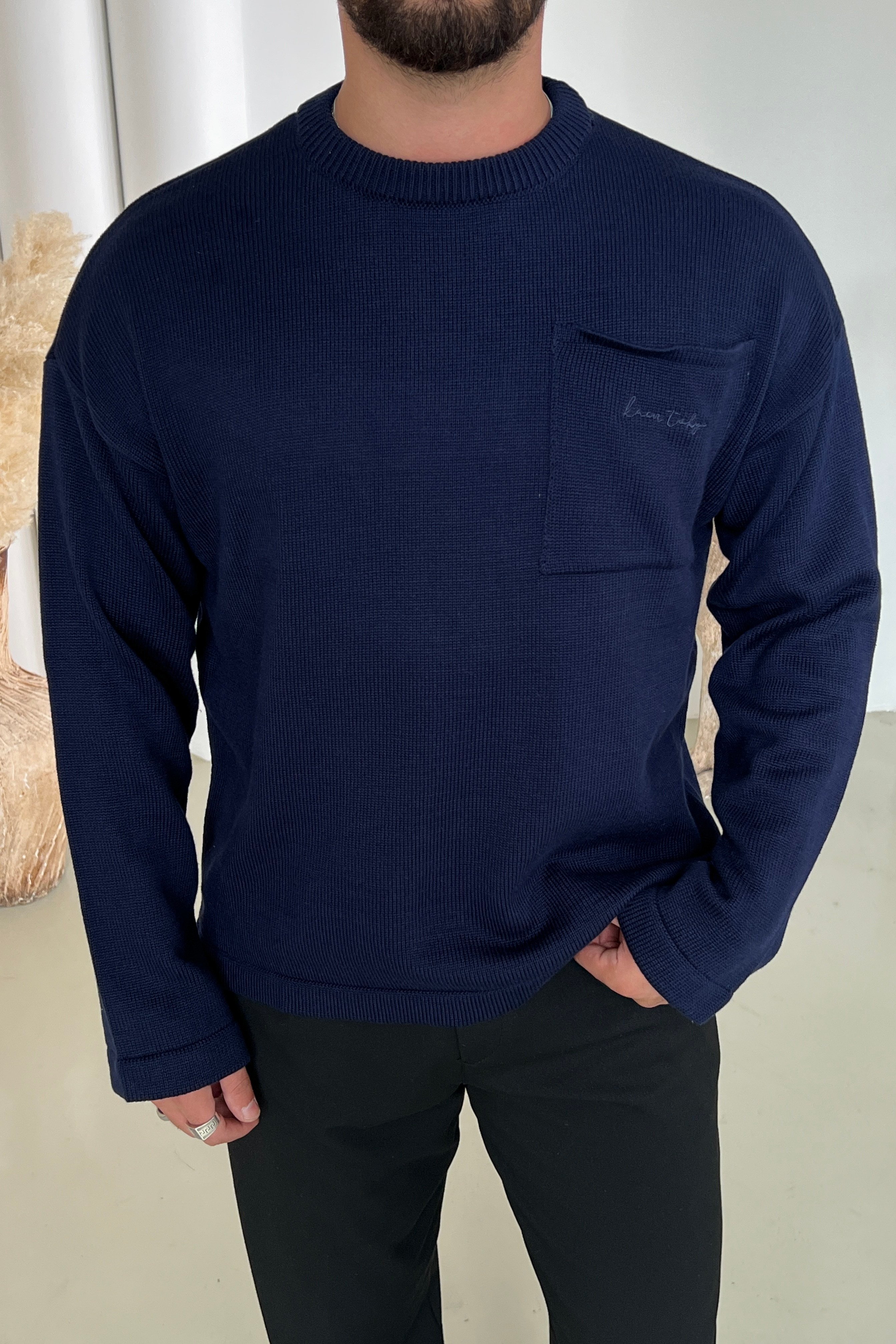 Cepli Arka Tokyo Nakışlı Oversize Kazak Lacivert