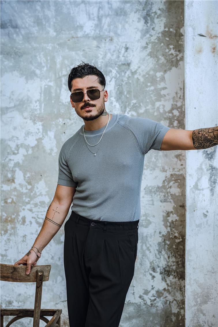 Dar Kalıp Orgülü Triko T-Shirt Gri