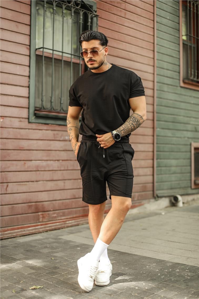 Dik Çizgi Detaylı Basic Şort Siyah