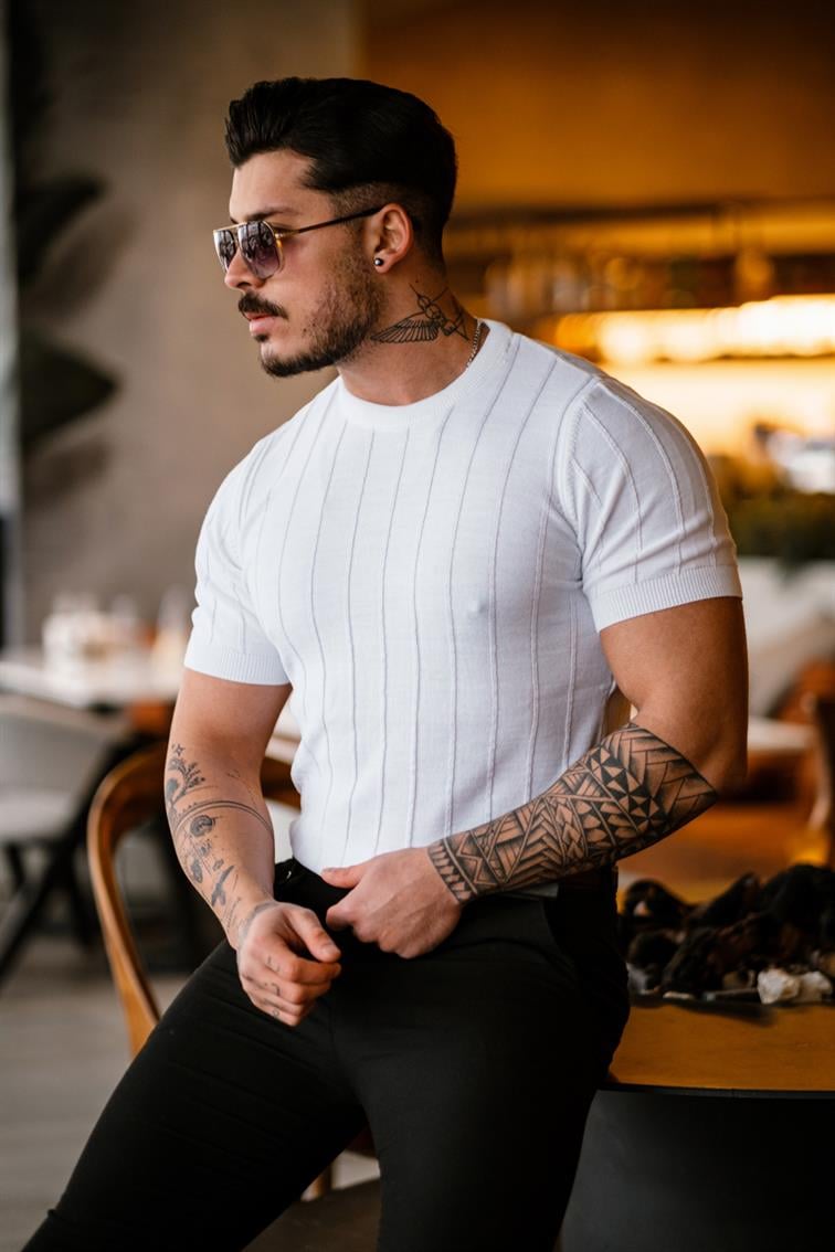 Dik Çizgili Slim Fit T-Shirt Beyaz