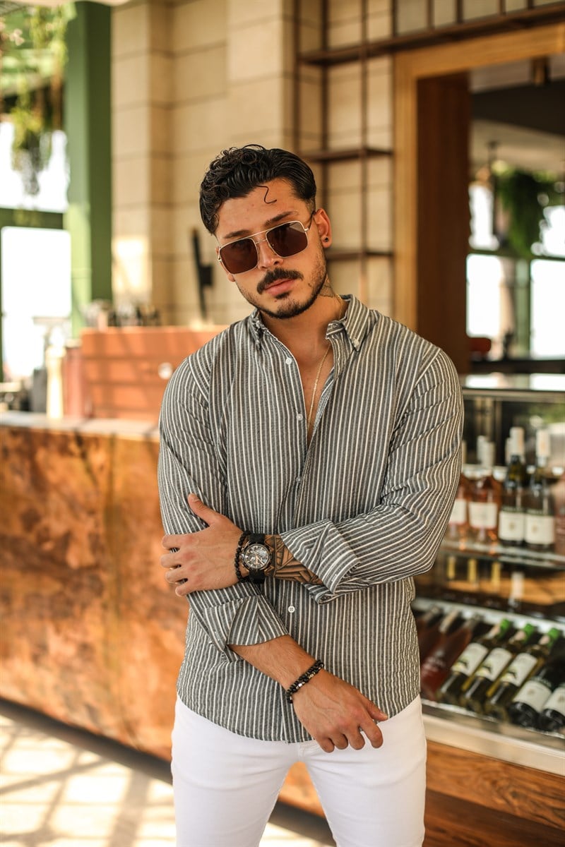 Dik Çizgili Yaka Düğmeli Slim Fit Kabartmalı Gömlek
