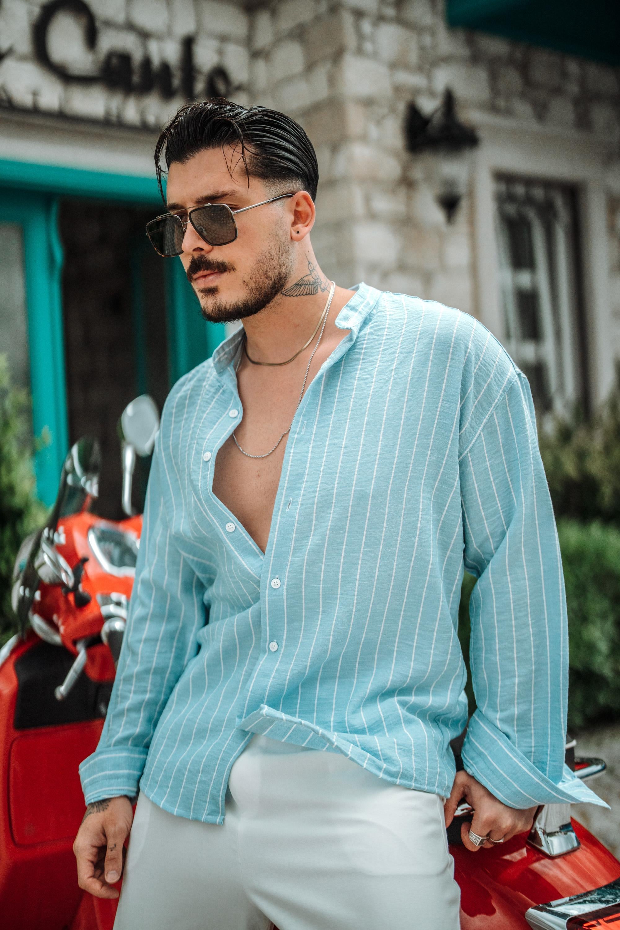 Dik Yaka Çizgili Oversize Gömlek Açık Mavi