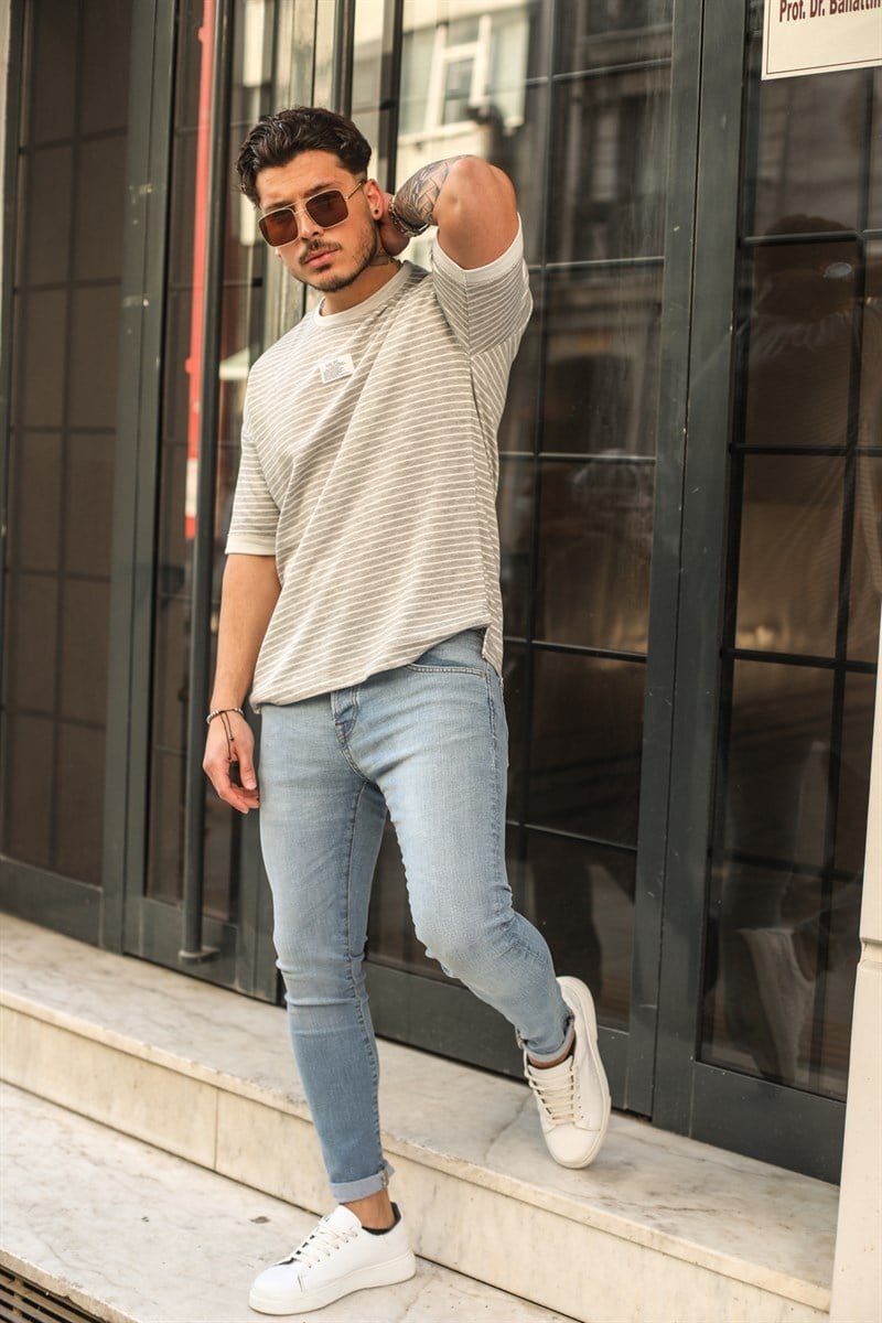 Göğüs Detaylı Oversize T-Shirt