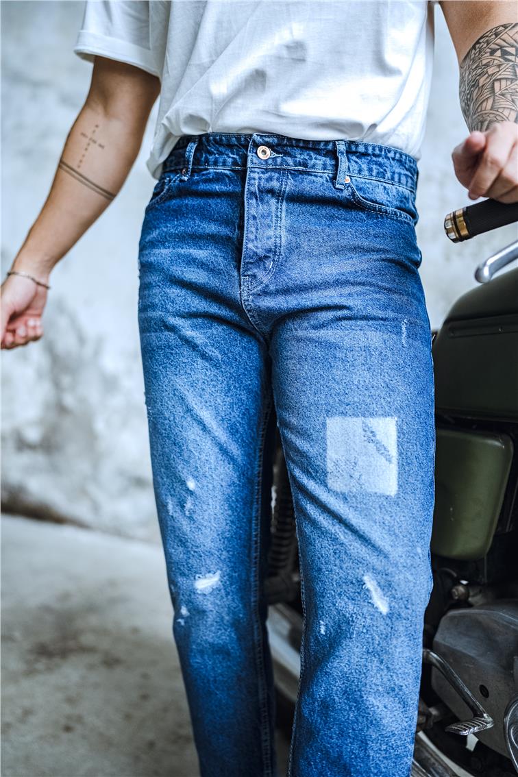 Kare Taşlamalı Boyfriend Jean Koyu Mavi