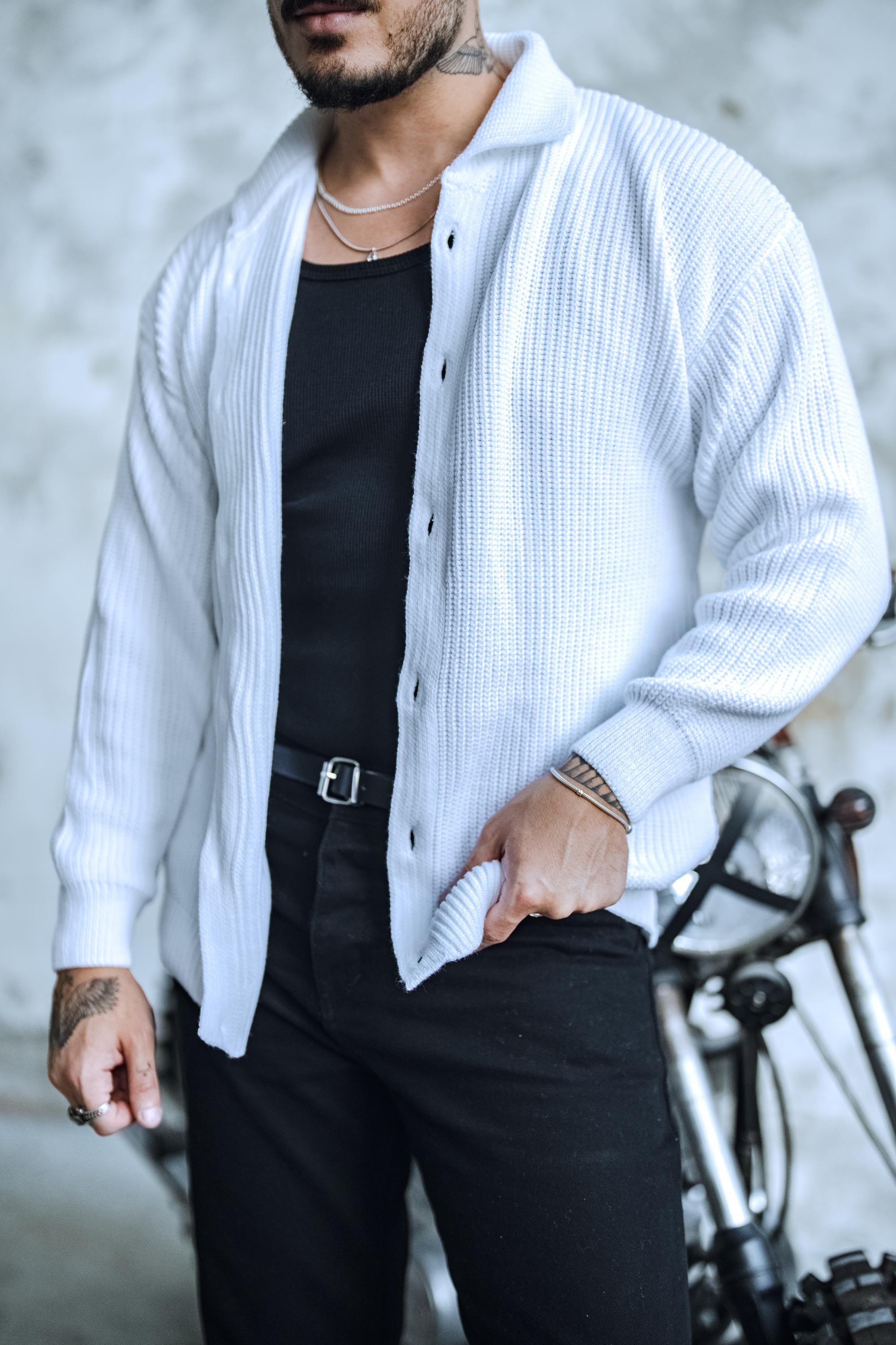 Örme Yakalı Rahat Kalıp Hırka Beyaz