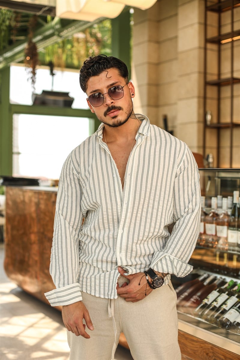 Oval Kesim Yaka Düğmeli Çizgili Slim Fit Gömlek