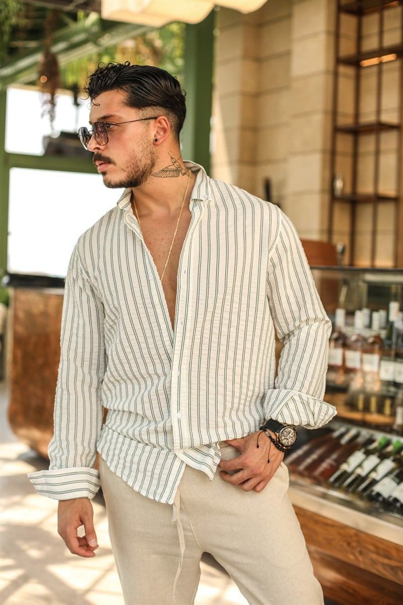 Oval Kesim Yaka Düğmeli Çizgili Slim Fit Gömlek