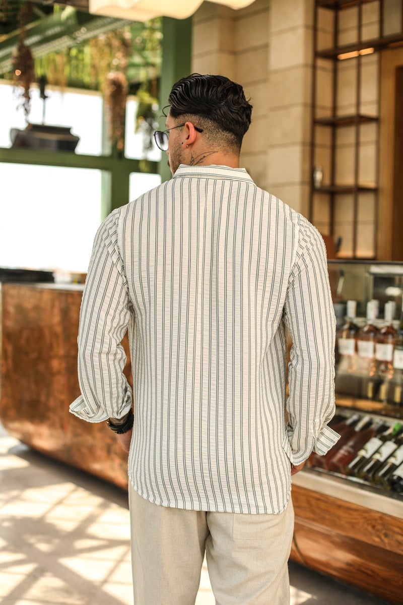 Oval Kesim Yaka Düğmeli Çizgili Slim Fit Gömlek