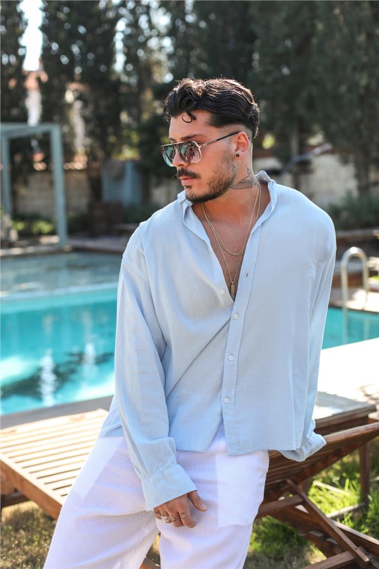 Pamuklu Beyaz Düğmeli Oversize Gömlek Açık Mavi