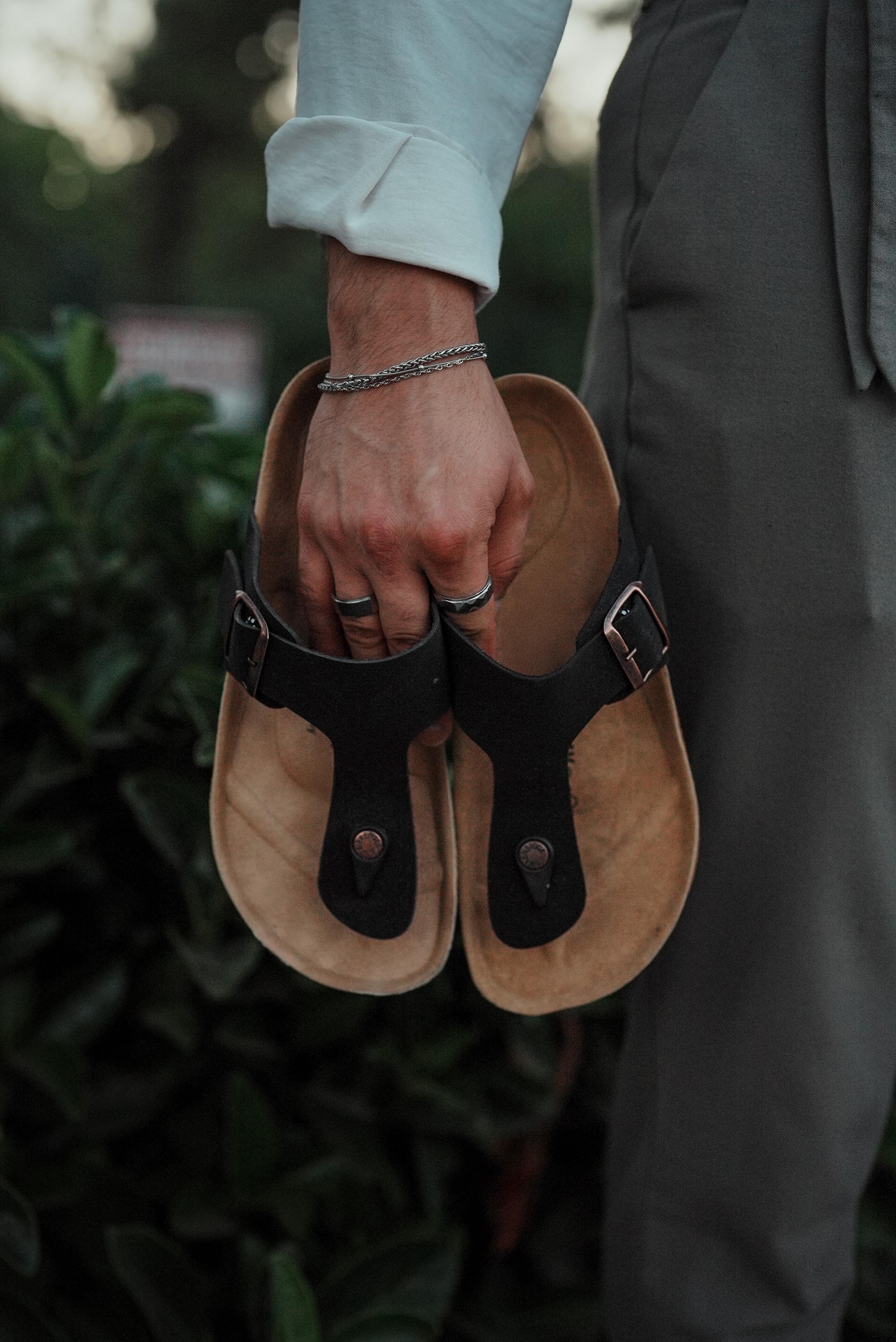 PARMAK ARASI TERLİK Siyah