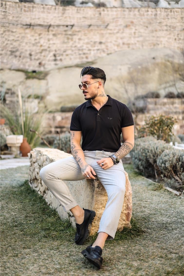 Polo Yaka Minimal Baskılı T-Shirt Siyah