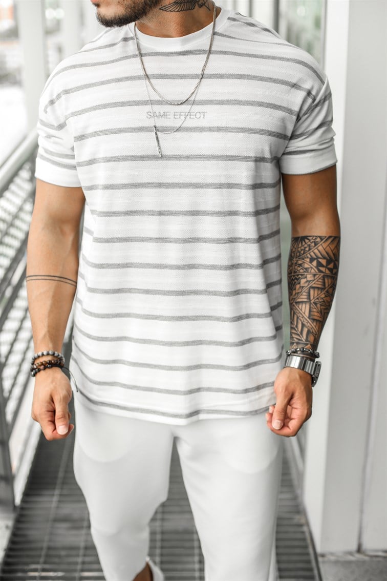 Same Effect Ön İşlemeli T-Shirt