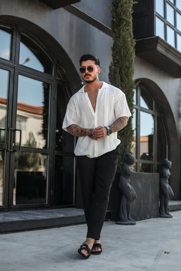 Şeritli Örmeli İnce Triko Kısa Kol Gömlek Beyaz