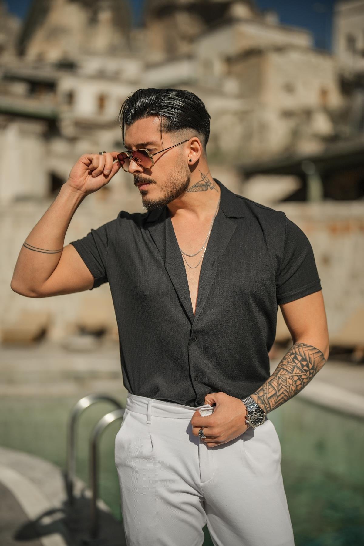 Slim Fit Pilili Kısa Kol Gömlek Siyah