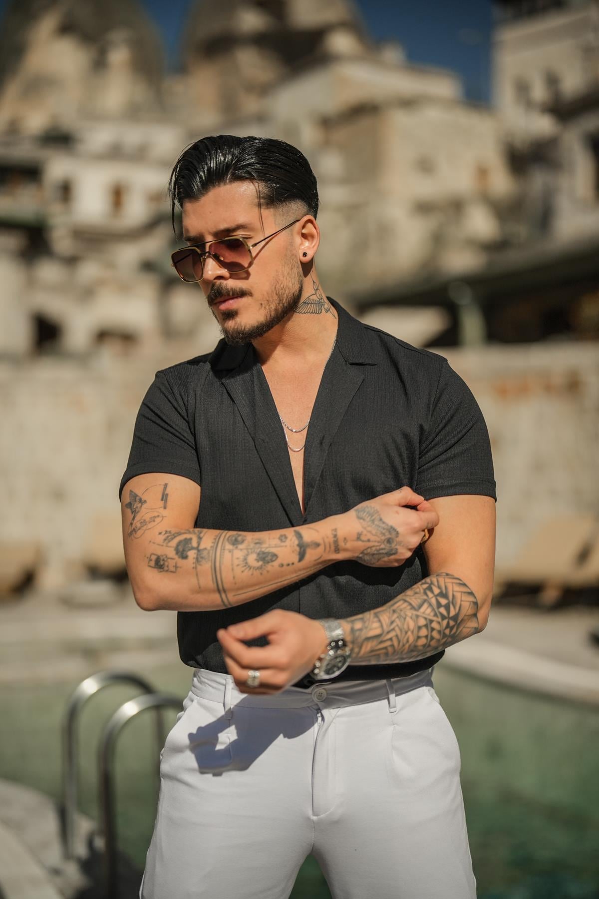 Slim Fit Pilili Kısa Kol Gömlek Siyah