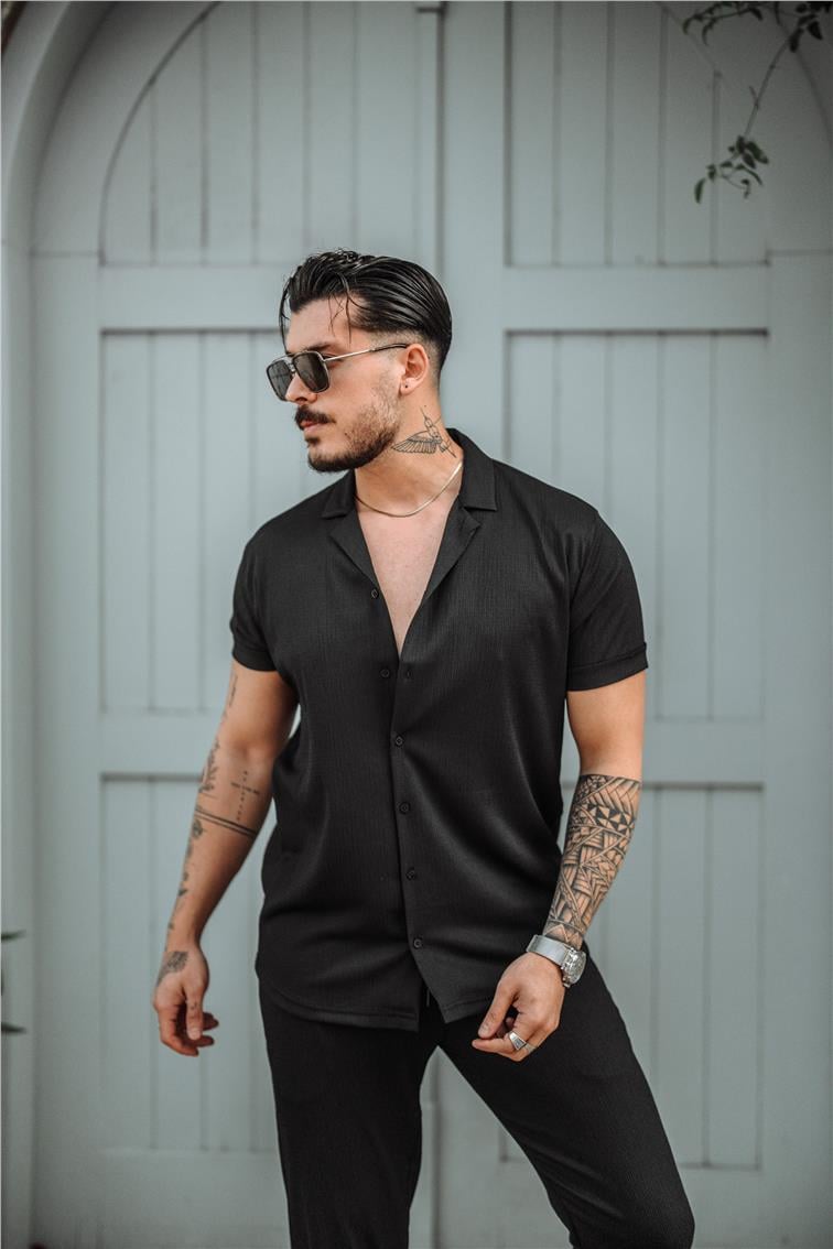 Slim Fit Pilili Kısa Kol Gömlek Siyah