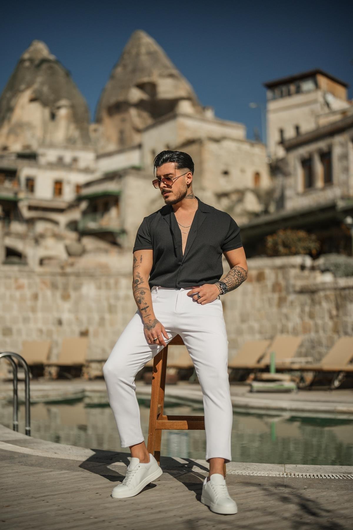 Slim Fit Pilili Kısa Kol Gömlek Siyah