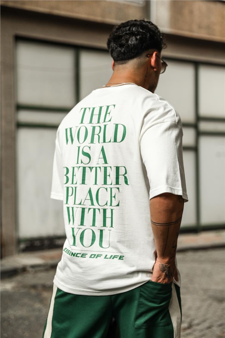 THE WORLD IS A Arkası Baskılı T-Shirt Beyaz