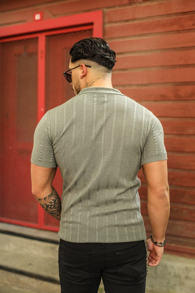 Triko Yaka Düğmeli T- Shirt