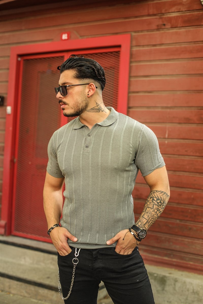 Triko Yaka Düğmeli T- Shirt