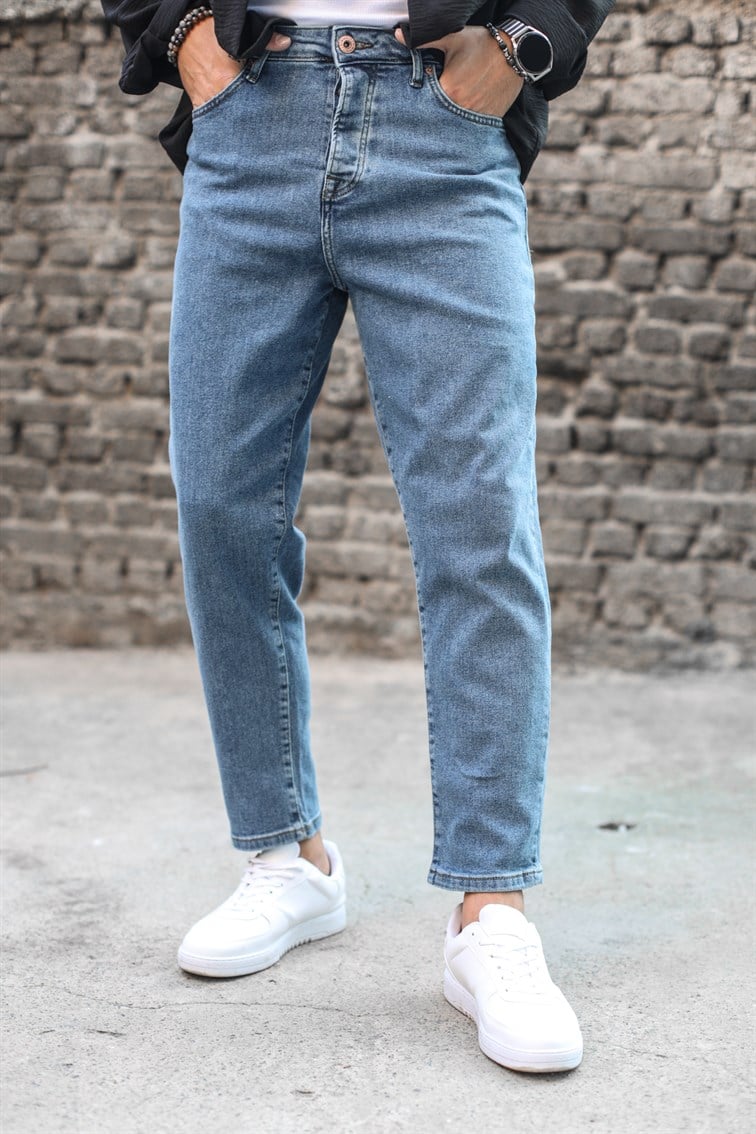 Valentina Mom Jean