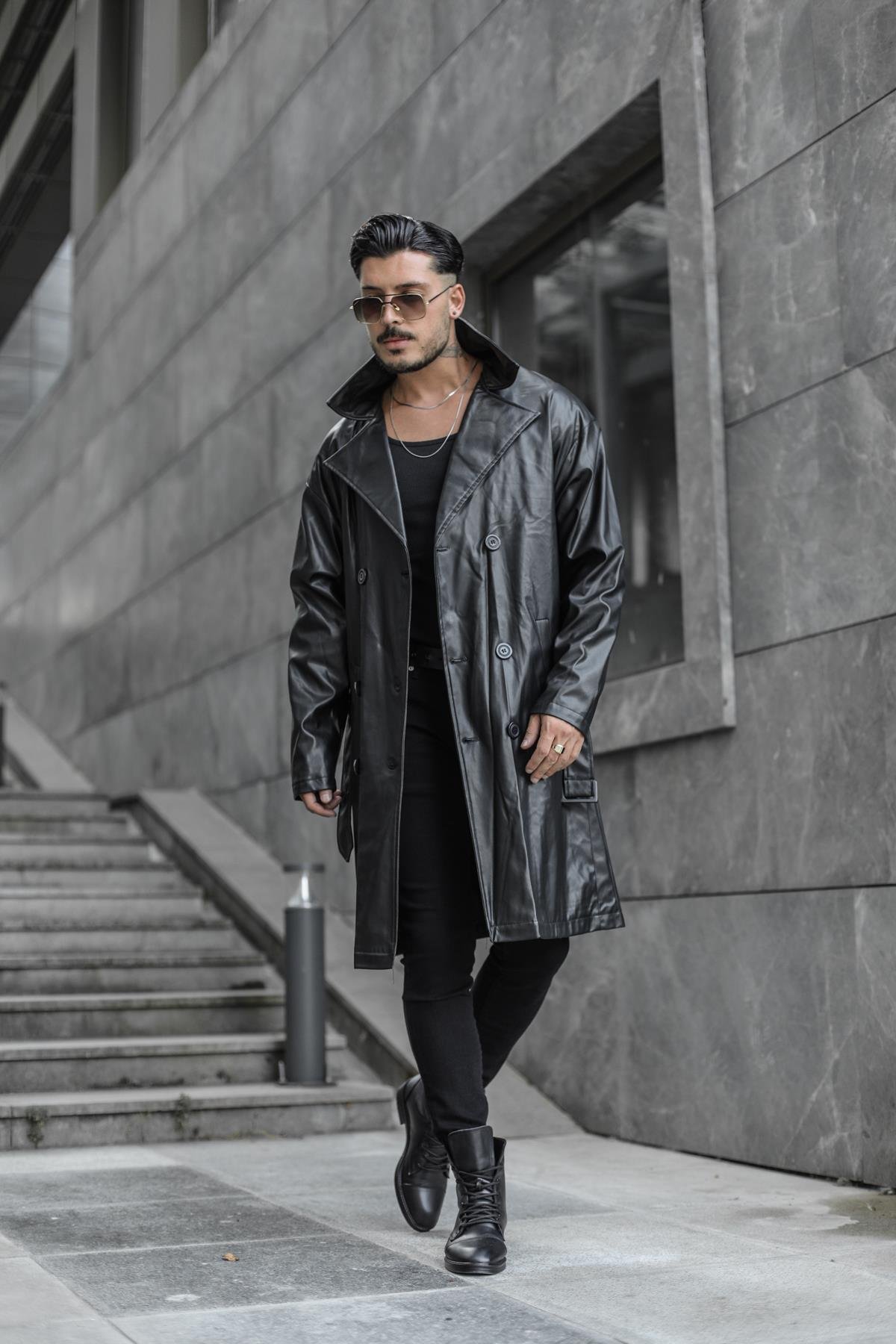 Vintage Kemerli Uzun Deri Kaban Siyah