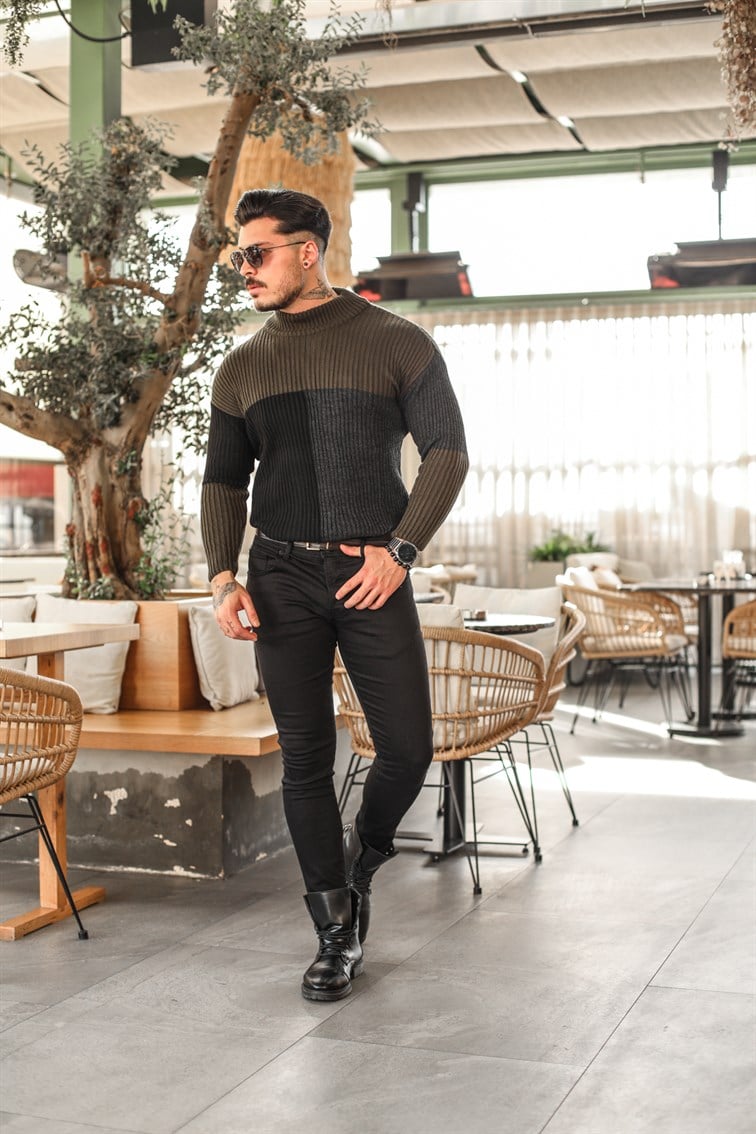 Yarım Boğazlı Renkli Oversize Örme Kazak