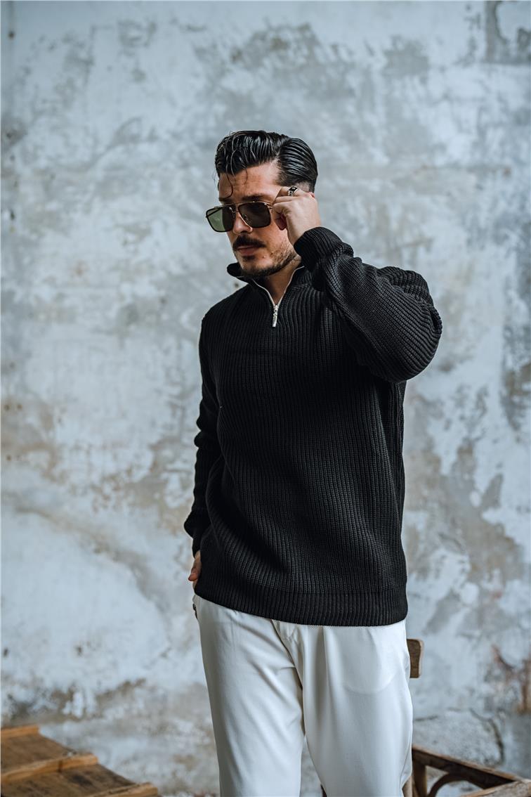 Yarım Fermuarlı Örme Oversize Kazak Siyah