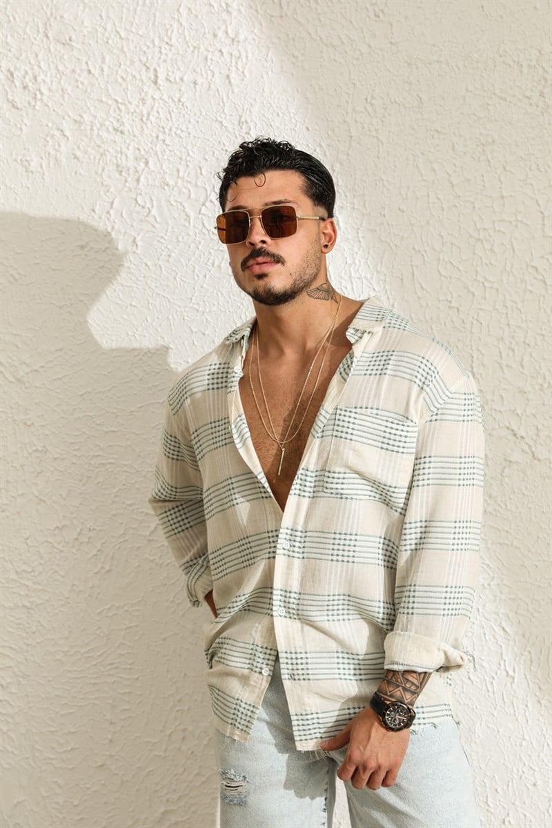 Yırtıklı Oversize Gömlek