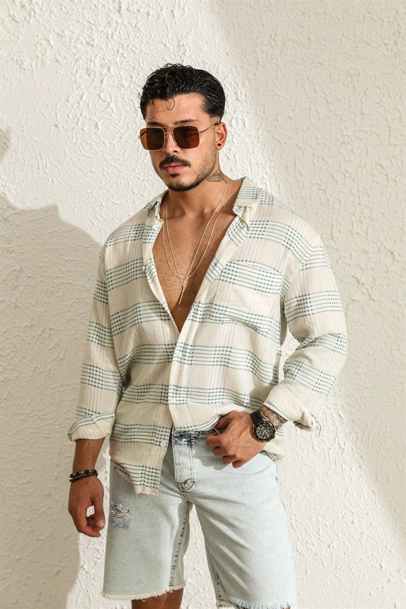 Yırtıklı Oversize Gömlek