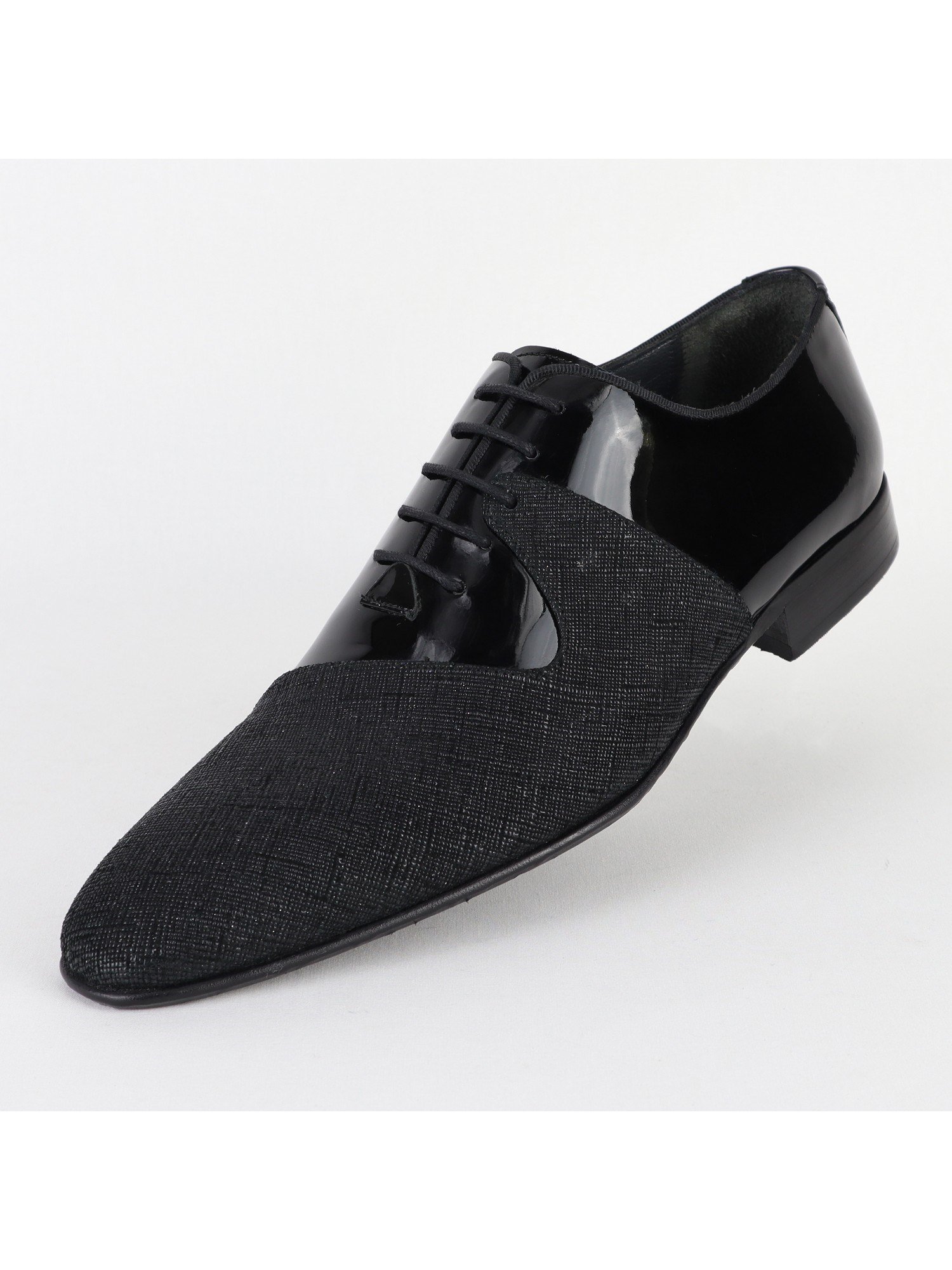 Black Leather Lustrous Men's Shoes Wholesale