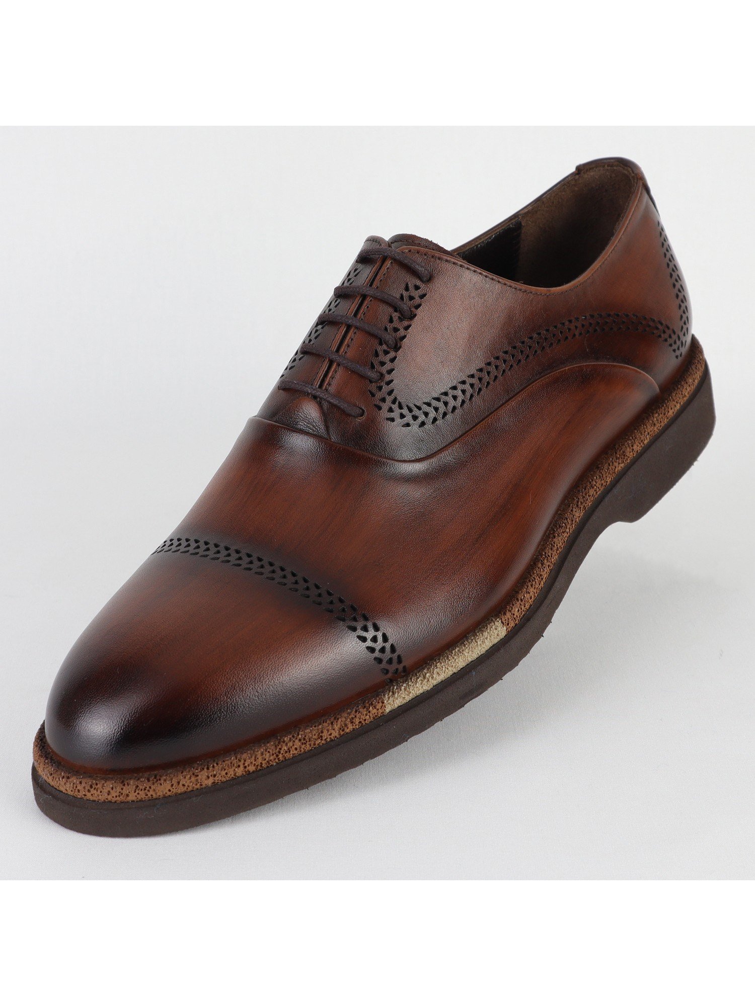 Dotted Brown Lace Up Leather Men’s Shoes Wholesale