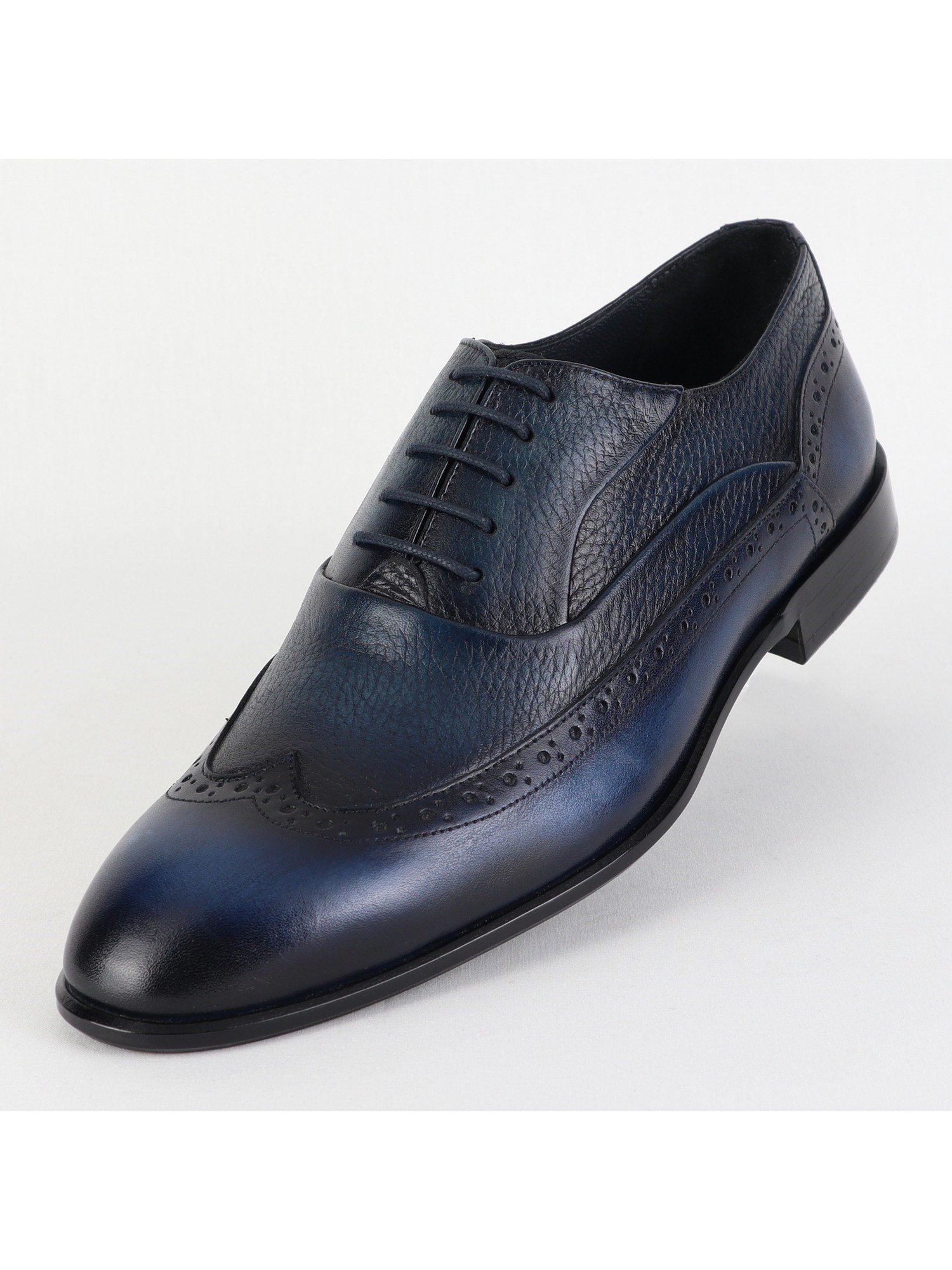 Navy Toned Wingtip Leather Men’s Shoes Wholesale