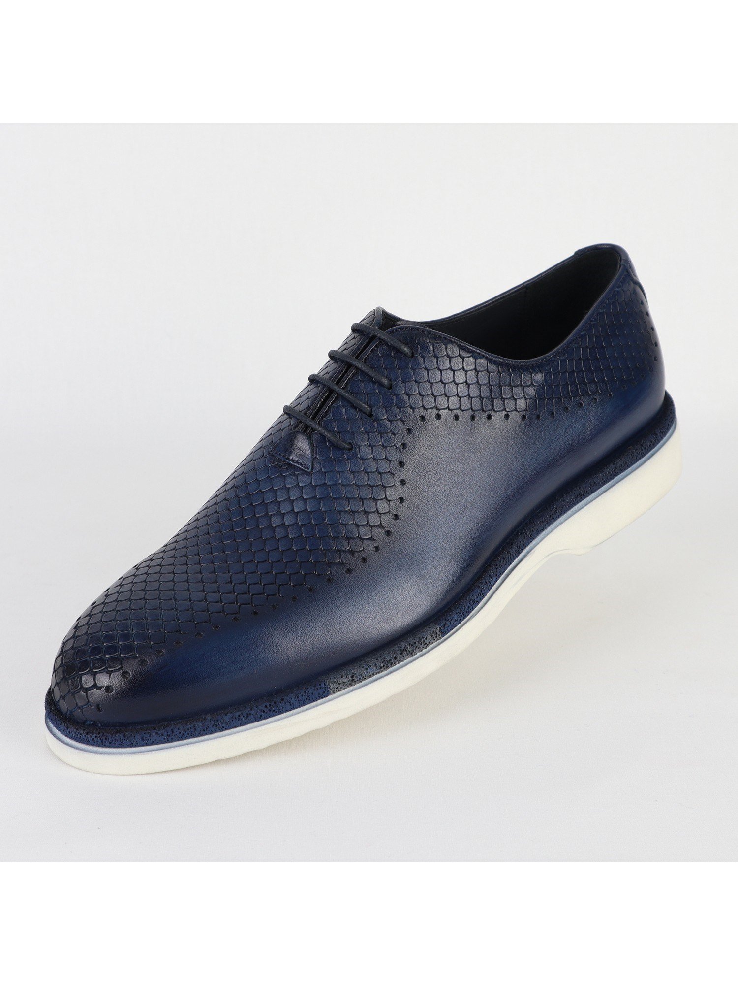 Fish Scale Patterned Navy Leather Men’s Shoes Wholesale