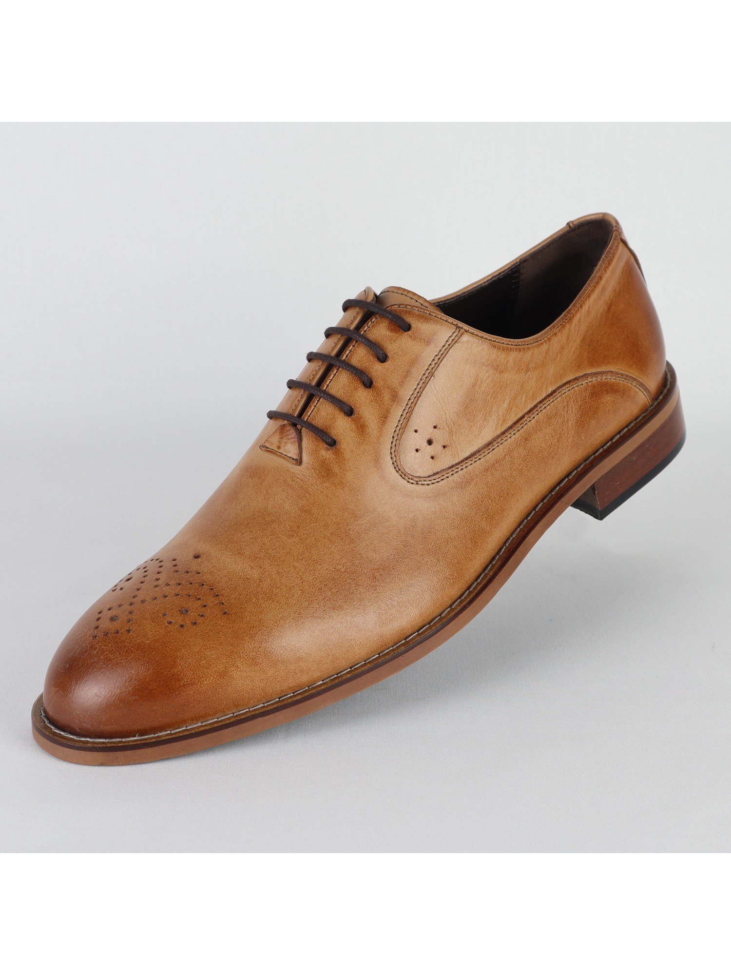 Dotted Tan Classic Leather Men’s Shoes Wholesale