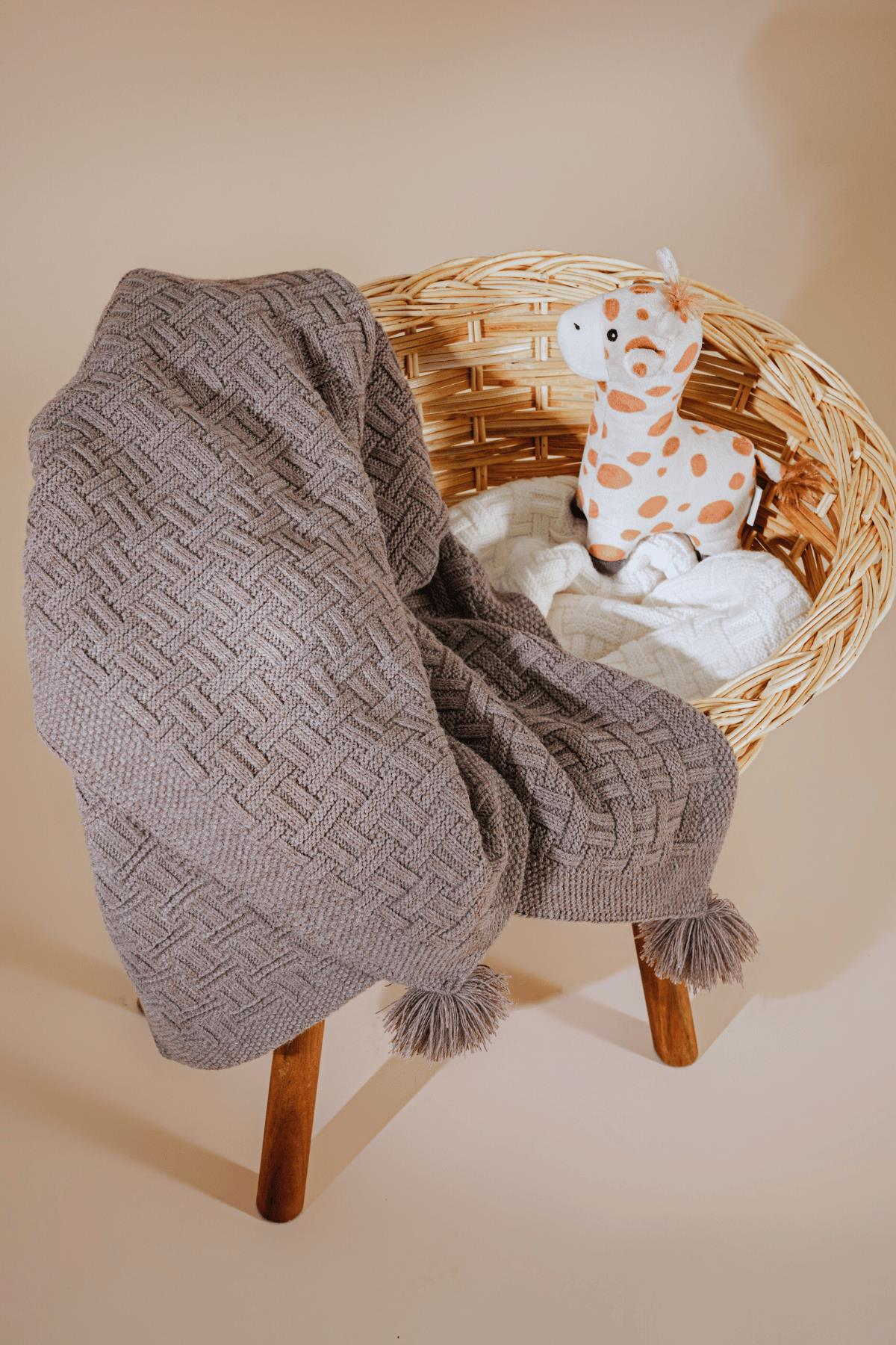 Chuba Çocuk Hasır Desenli Ponponlu Triko Battaniye (80cmx100cm) Vizon CHKIDS203