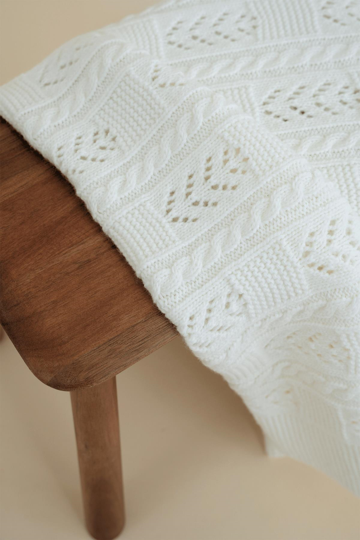 Chuba Çocuk Örgü Desenli Ponponlu Triko Battaniye (80cmx100cm) Ekru CHKIDS201