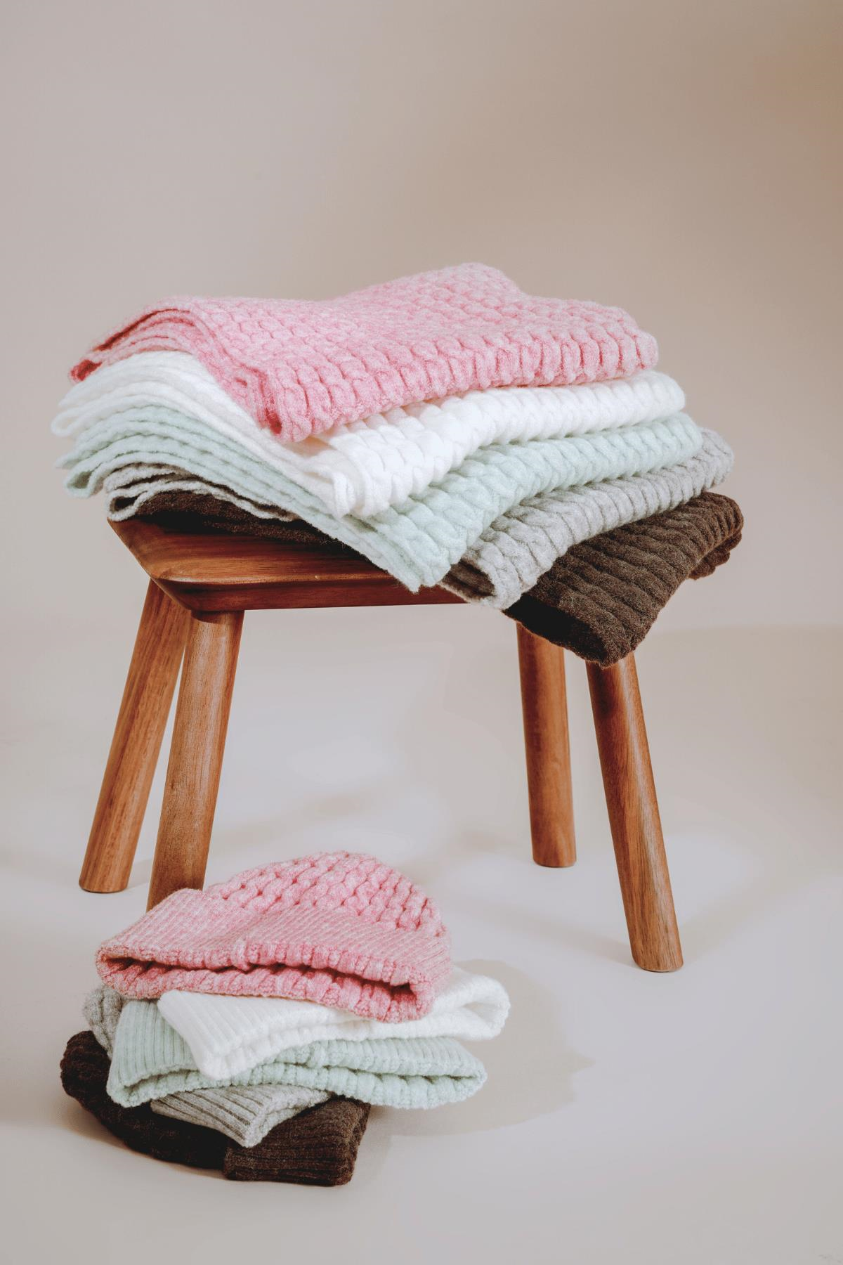 Chuba Çocuk Saç Örgü Yumuşak Tuşe Triko Atkı Bere Takımı 7-9 & 10-12 Yaş Pembe CHKIDS103