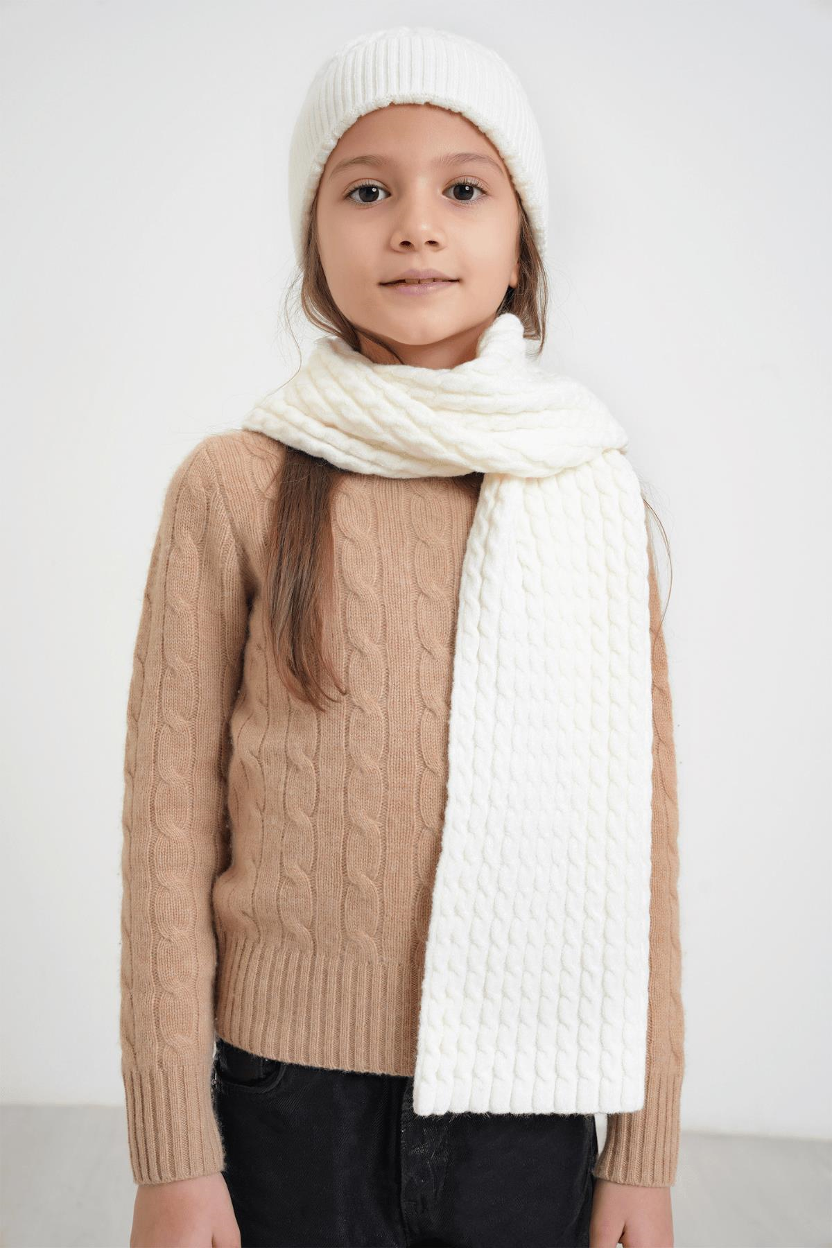 Chuba Çocuk Saç Örgü Yumuşak Tuşe Triko Atkı Bere Takımı 7-9 & 10-12 Yaş Beyaz CHKIDS103