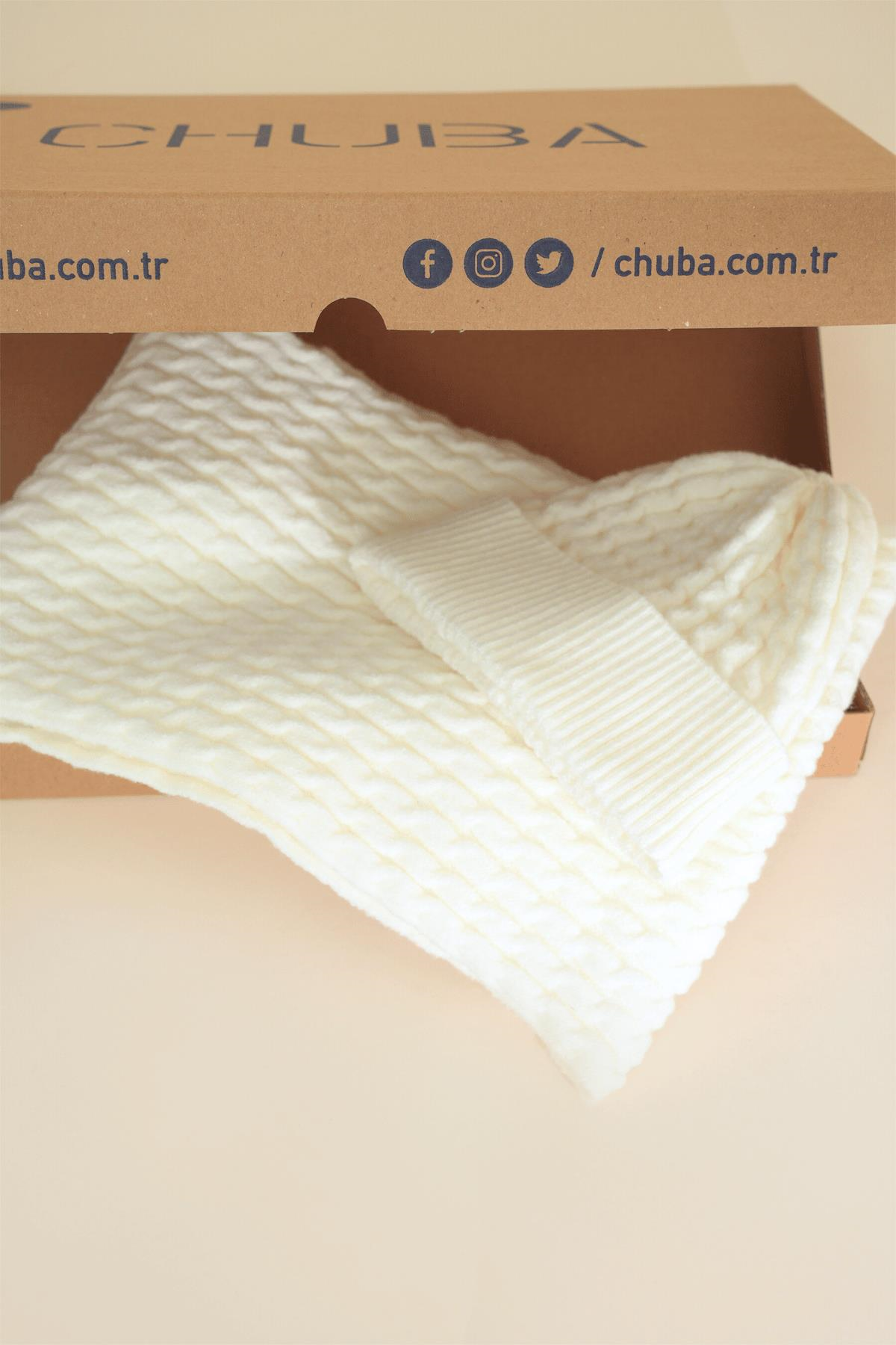 Chuba Çocuk Saç Örgü Yumuşak Tuşe Triko Atkı Bere Takımı 7-9 & 10-12 Yaş Beyaz CHKIDS103