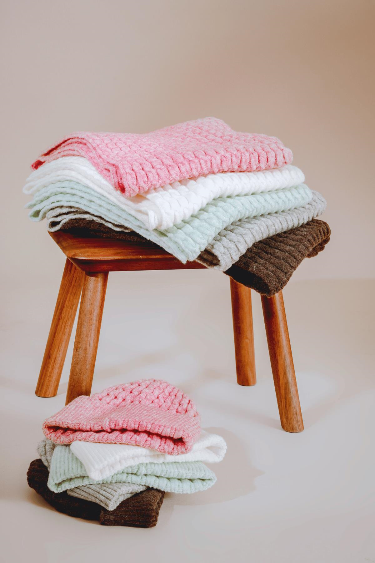 Chuba Çocuk Saç Örgü Yumuşak Tuşe Triko Atkı Bere Takımı 7-9 & 10-12 Yaş Beyaz CHKIDS103