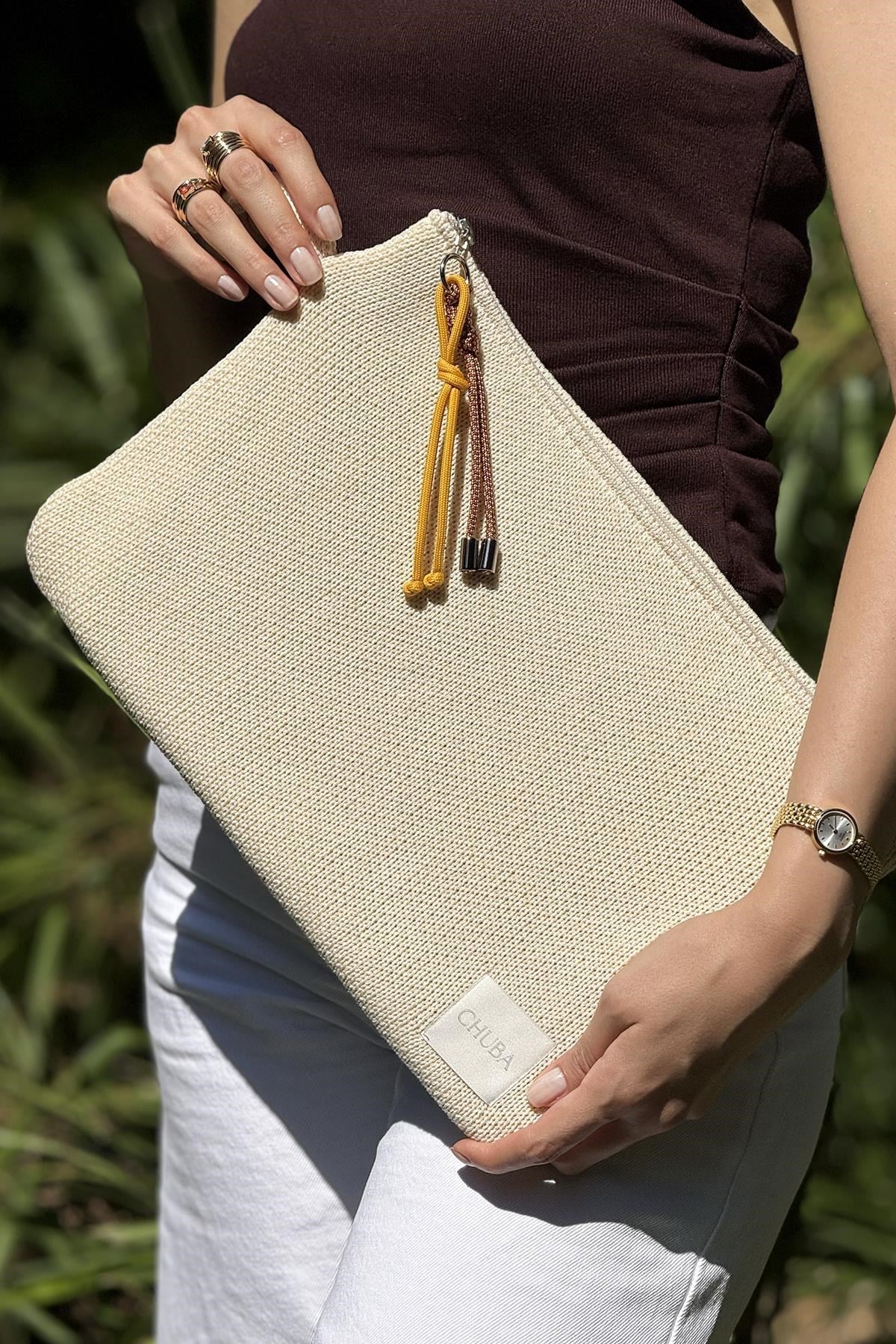 Chuba Dokulu Triko Aksesuarlı Laptop & Macbook & Tablet Kılıfı 13”-14” Inç Uyumlu Vanilya CHAX823
