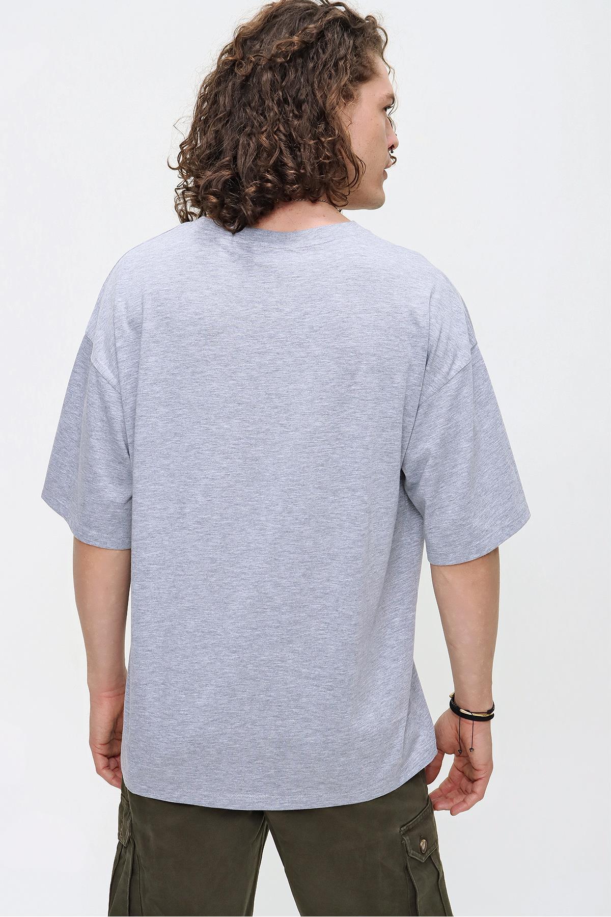 Chuba Erkek Açık Gri Bisiklet Yaka Oversize Basic Pamuklu T-Shirt 21S102