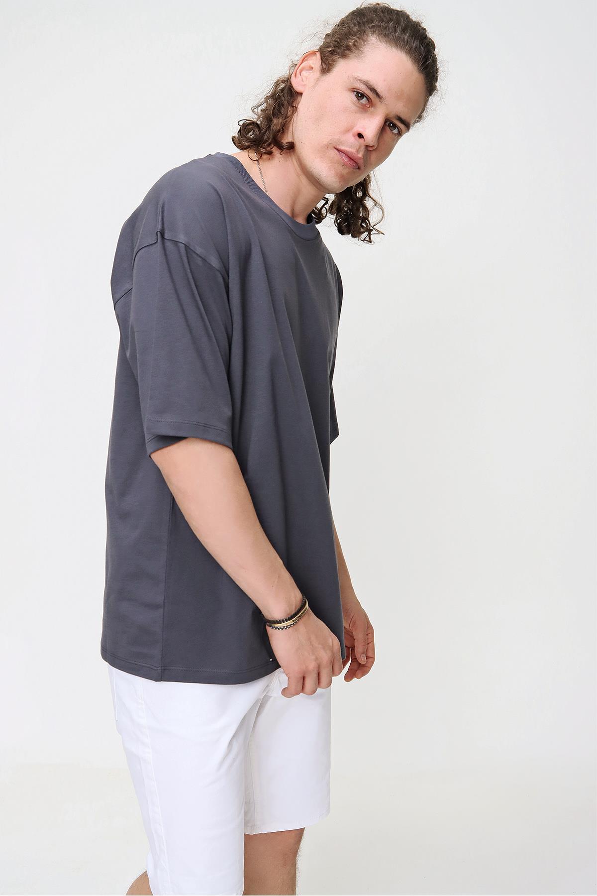Chuba Erkek Antrasit Bisiklet Yaka Oversize Basic Pamuklu T-Shirt 21S102