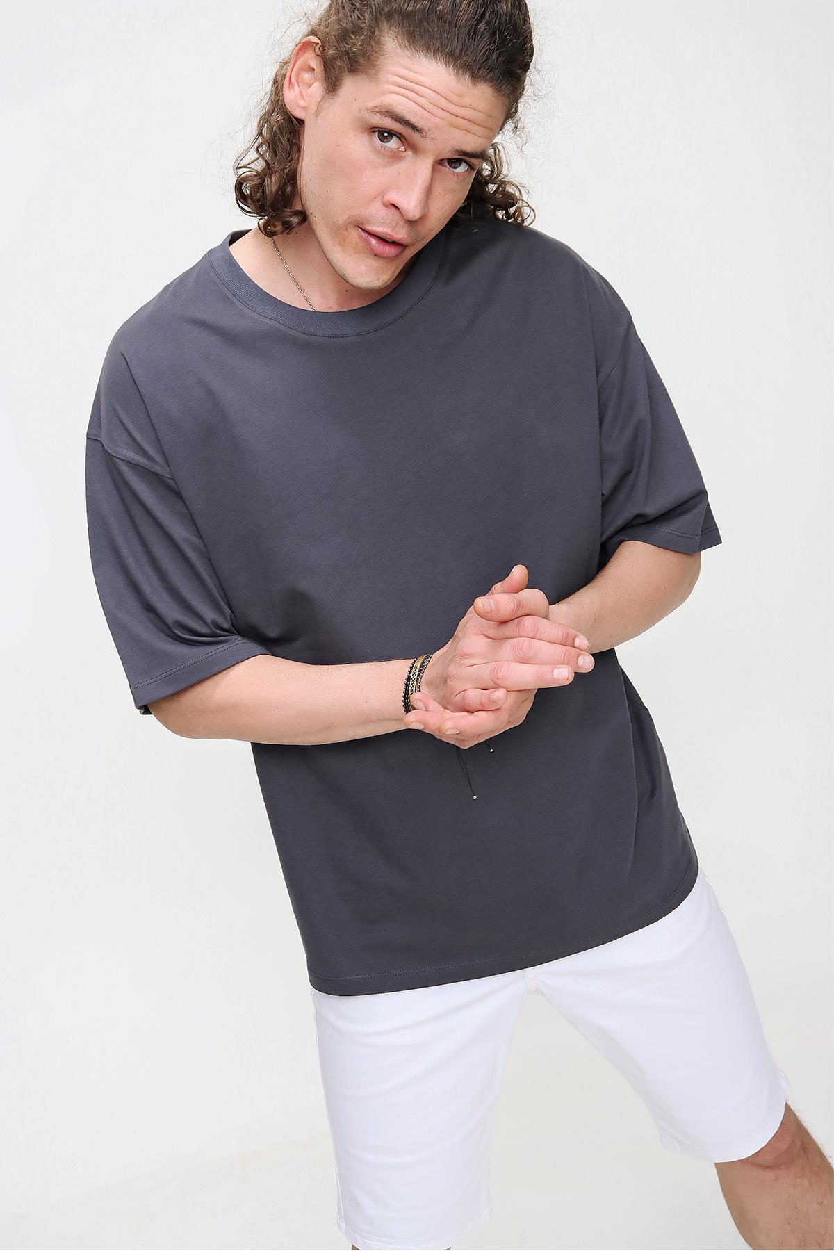 Chuba Erkek Antrasit Bisiklet Yaka Oversize Basic Pamuklu T-Shirt 21S102