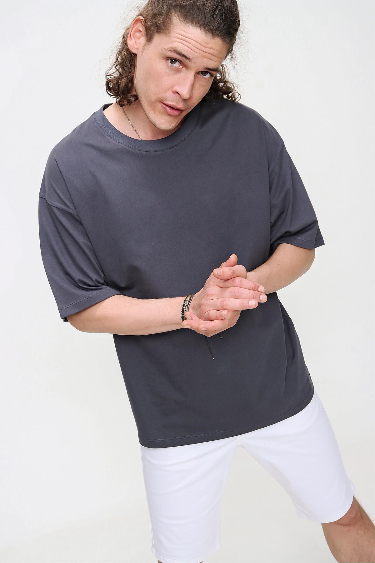 Chuba Erkek Antrasit Bisiklet Yaka Oversize Basic Pamuklu T-Shirt 21S102