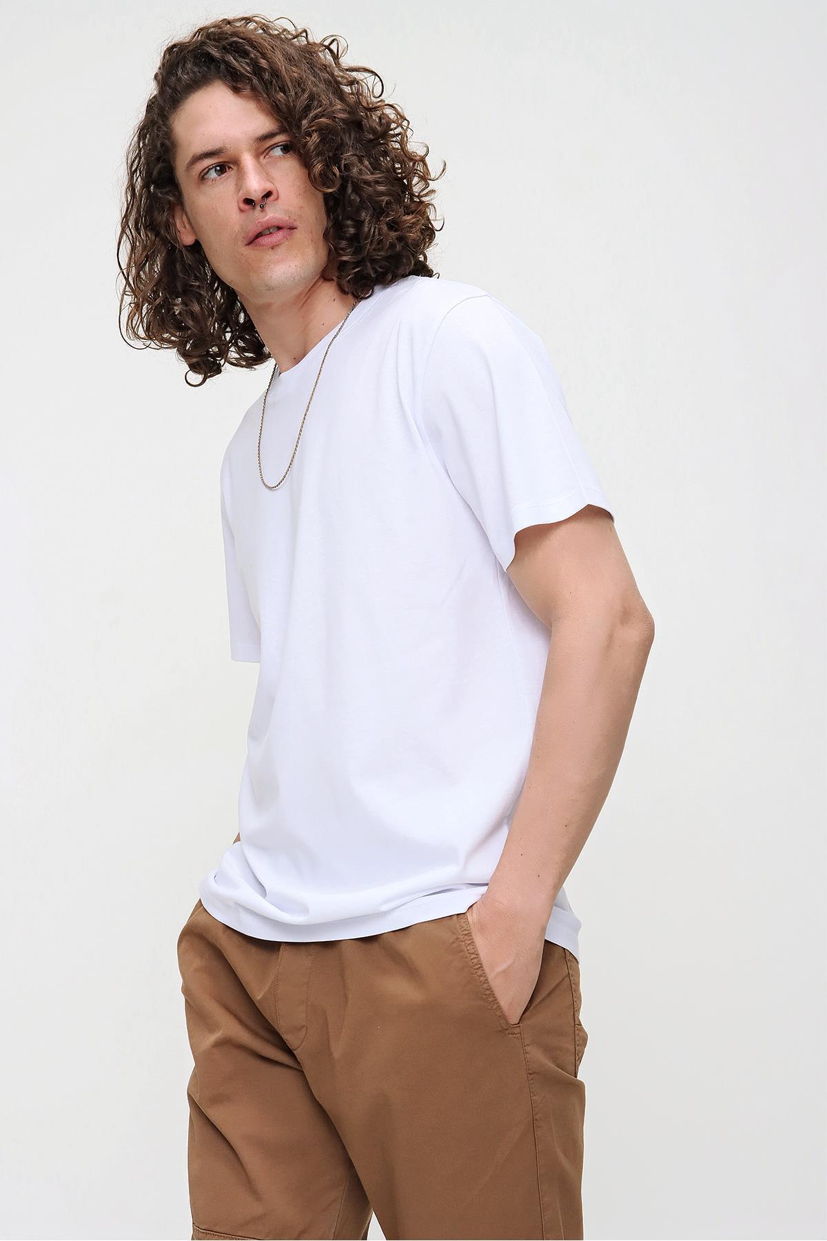 Chuba Erkek Beyaz Bisiklet Yaka Regular Fit Basic Pamuklu T-Shirt 21S101
