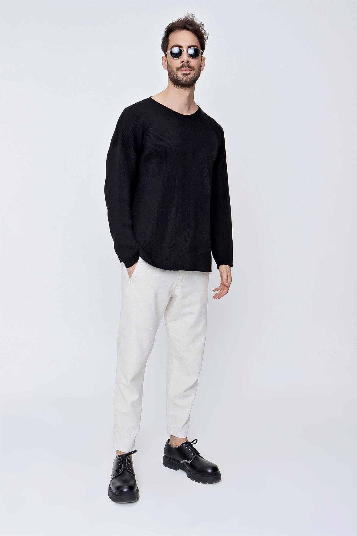 Chuba Erkek Bisiklet Yaka Pamuklu Salaş Triko Kazak Siyah  22SM213