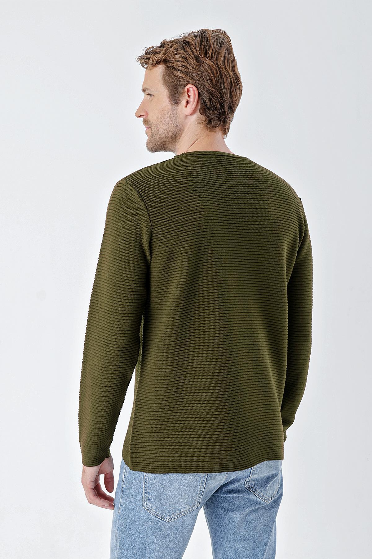 Chuba Erkek Bisiklet Yaka Standart Fit Dokulu Casual Triko Kazak Koyu Haki 24W201