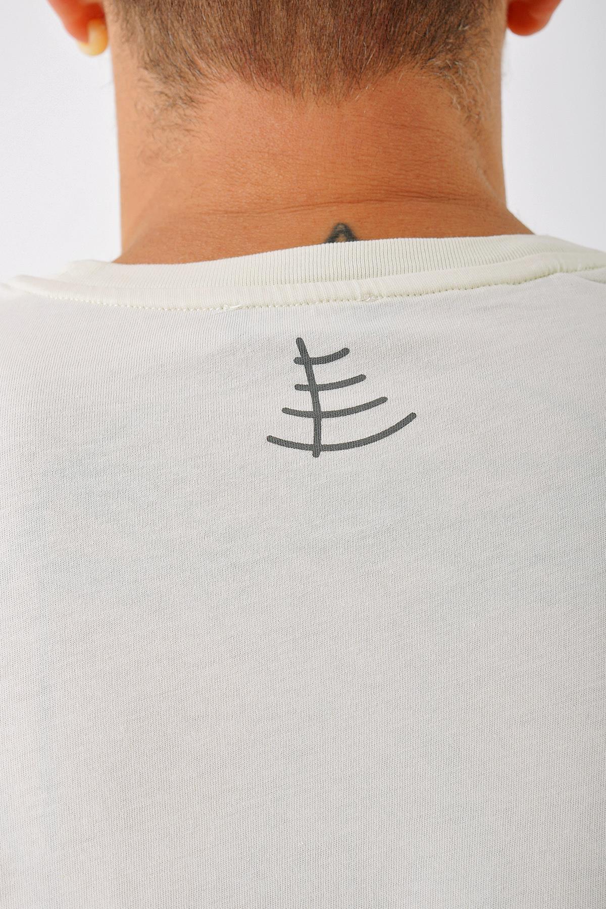 Chuba Erkek Organik Pamuk Bisiklet Yaka Baskılı Rahat Kesim T-Shirt Krem 23S2021